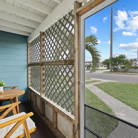Downtown Cottage - Walk To The Beach & Restaurants Cocoa Beach Exterior photo
