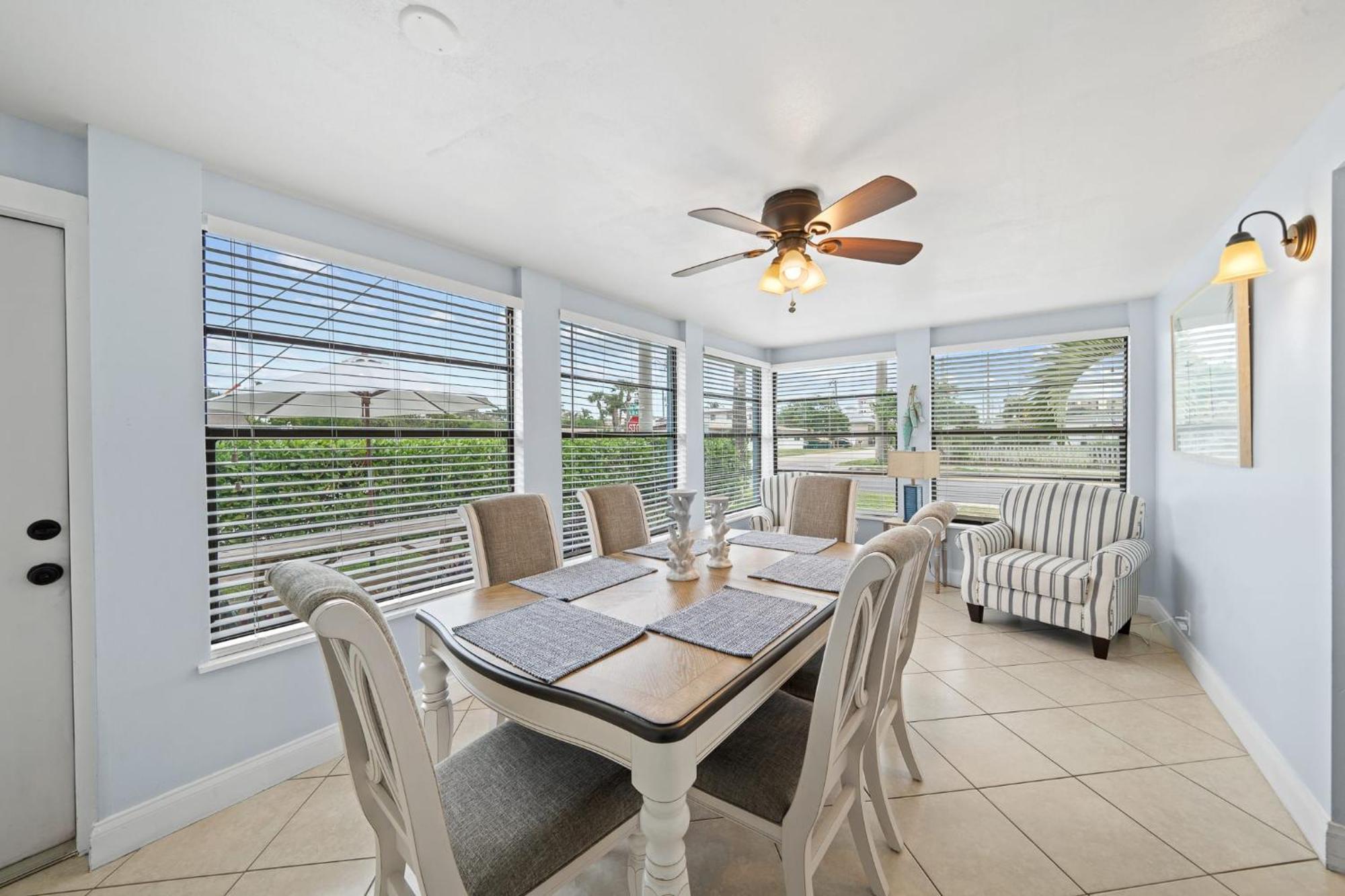 Apartment Downtown - Walk To The & Restaurants